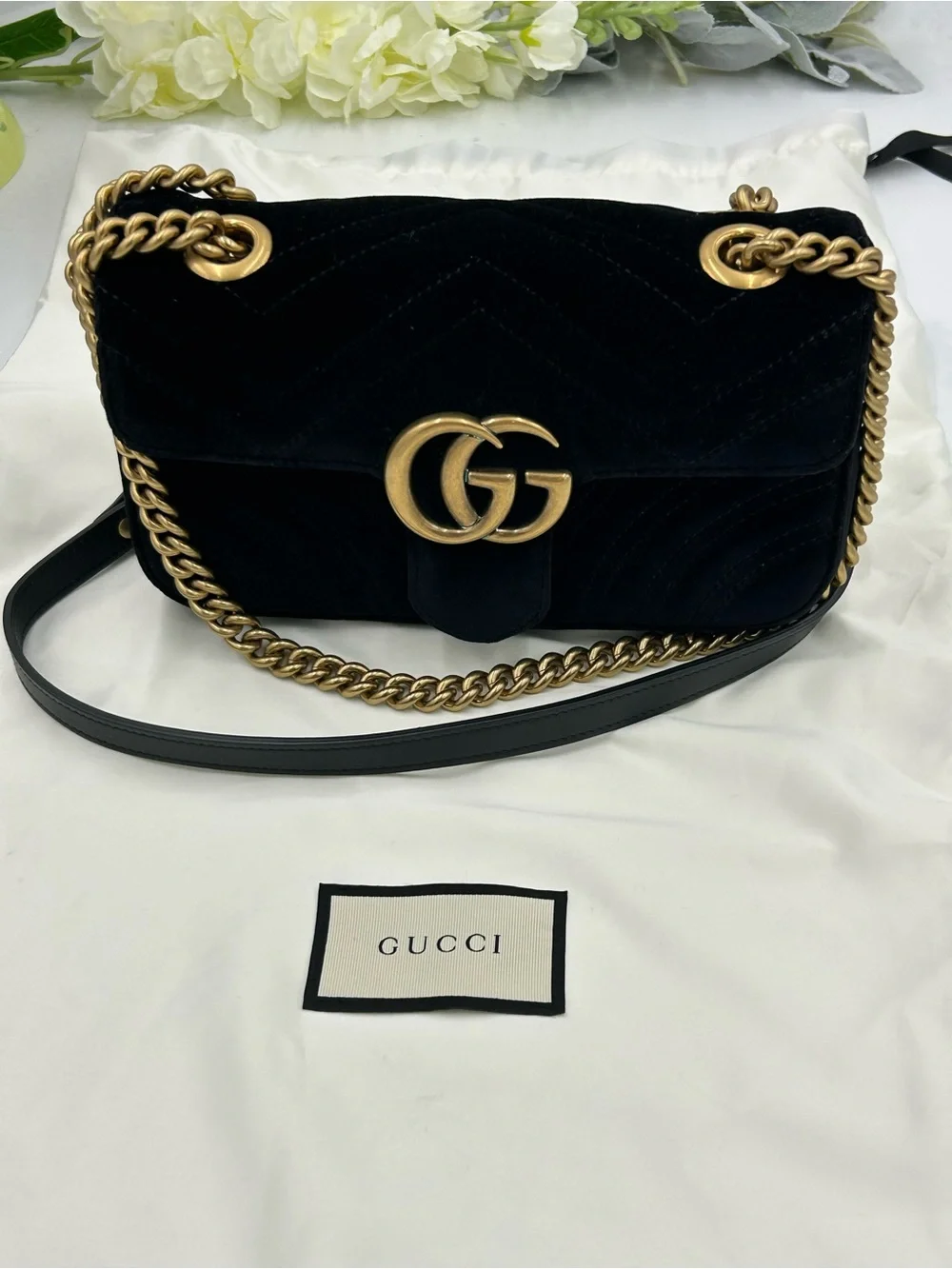 Women's Gucci GG Marmont quilted velvet shoulder bag made in Italy - Picture 4 of 16